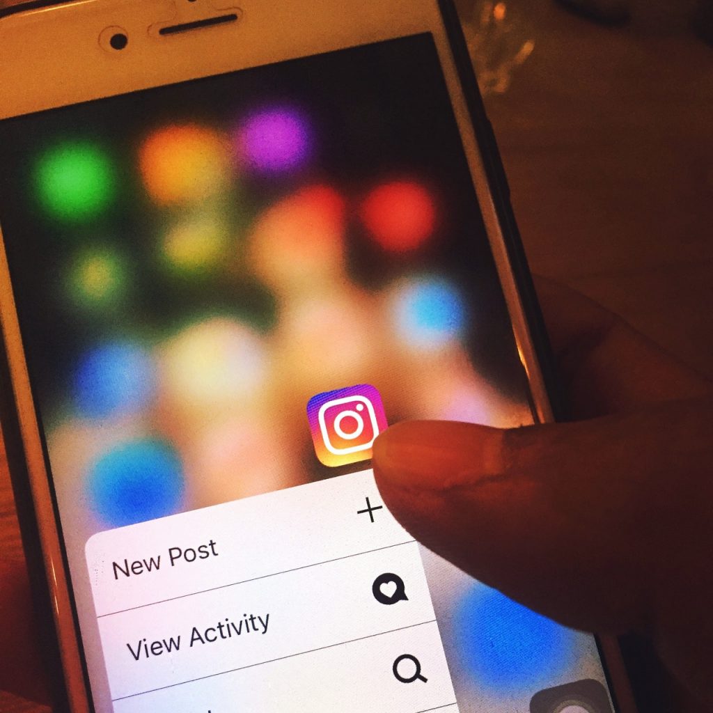 16 Surprising Effects of Social Media on Mental Health